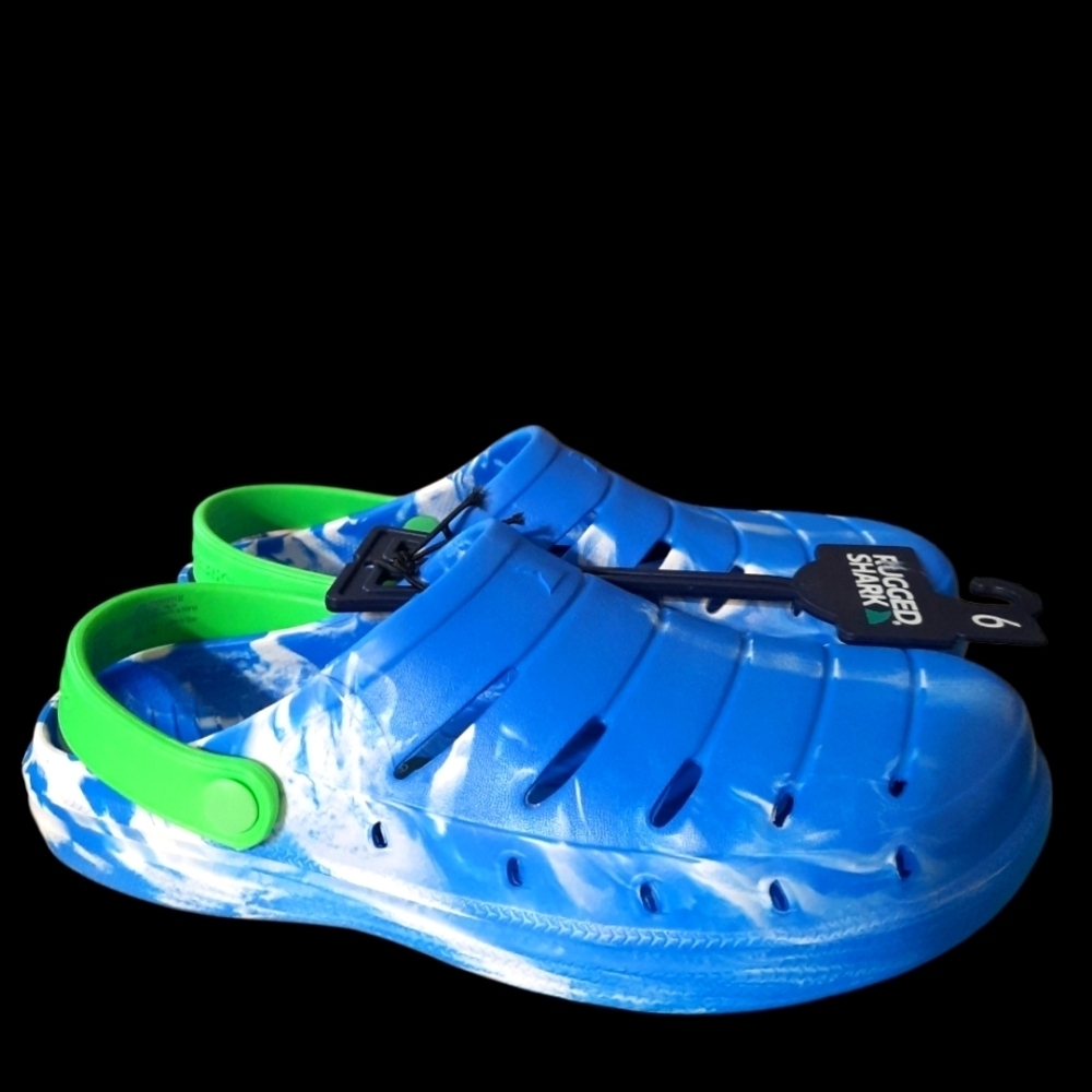 NWT SHARK Light Blue and Green Kids Clogs SIZE 6